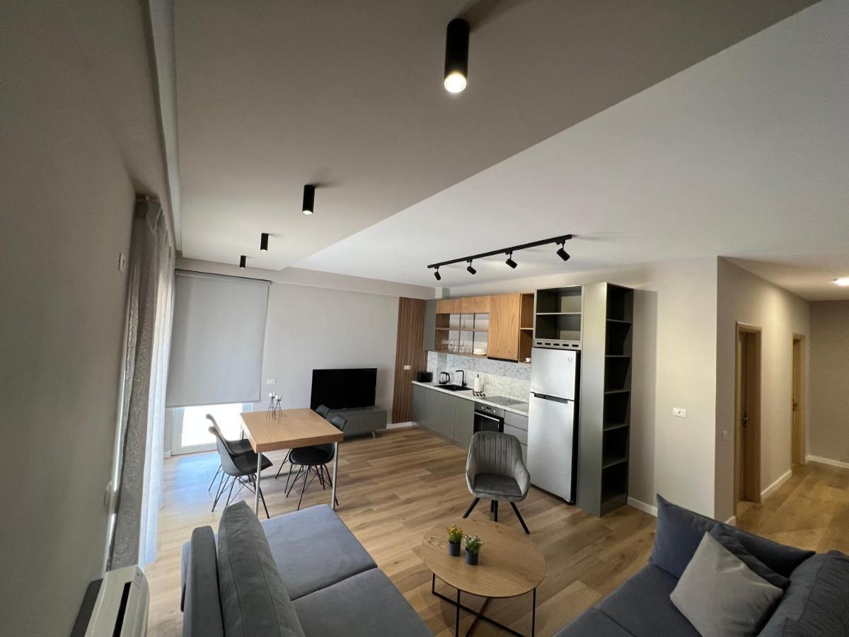 Coral Apartments Sarandë エクステリア 写真