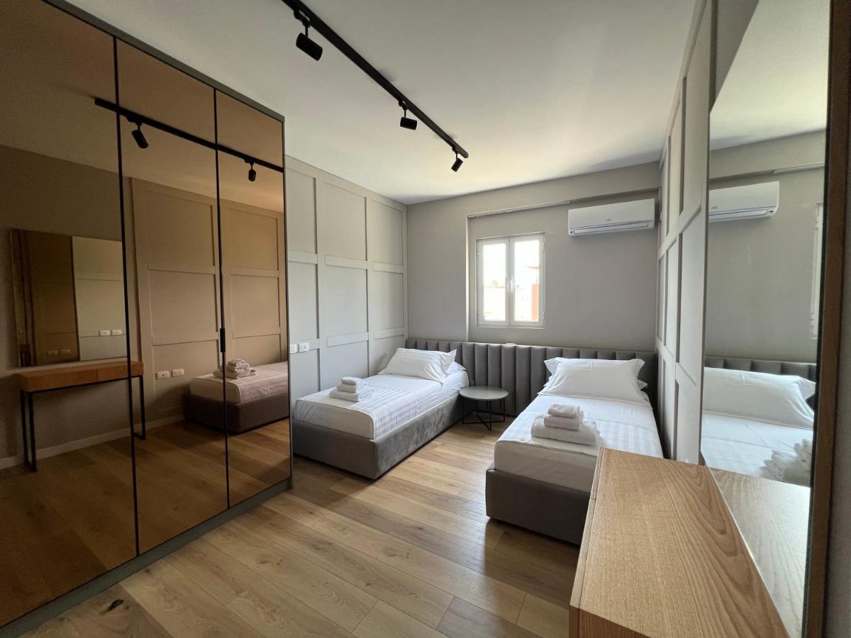 Coral Apartments Sarandë エクステリア 写真