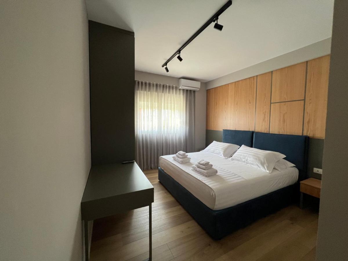 Coral Apartments Sarandë エクステリア 写真
